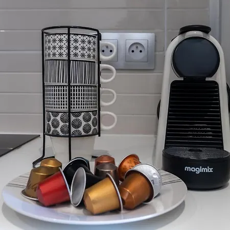 Moderne Et Elegant Quartier Saint-jean 아파트